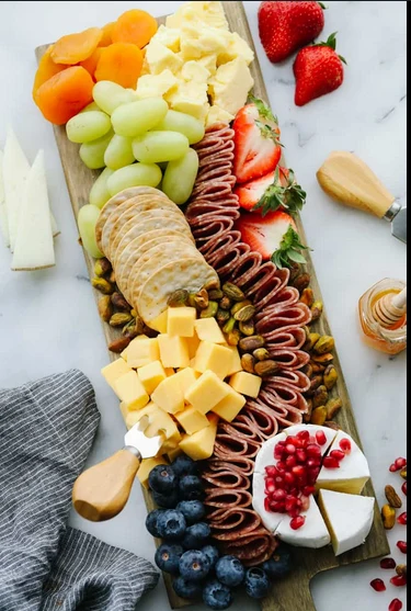Charcuterie box
